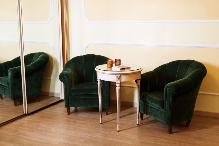 Room 13 of 38