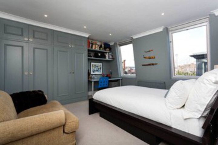 Room 26 of 35