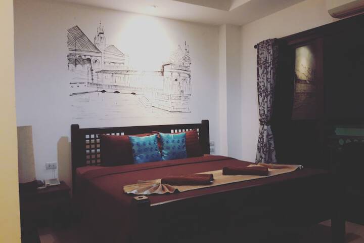 Room 23 of 48