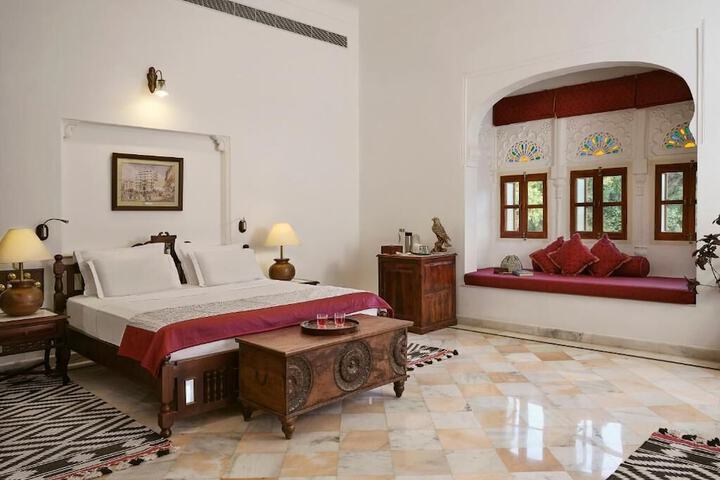 Room 5 of 23