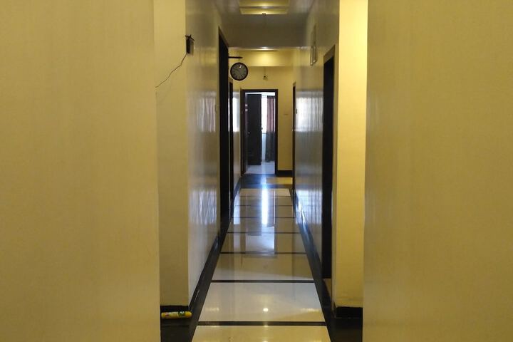 Ballroom/Hall 29 of 35