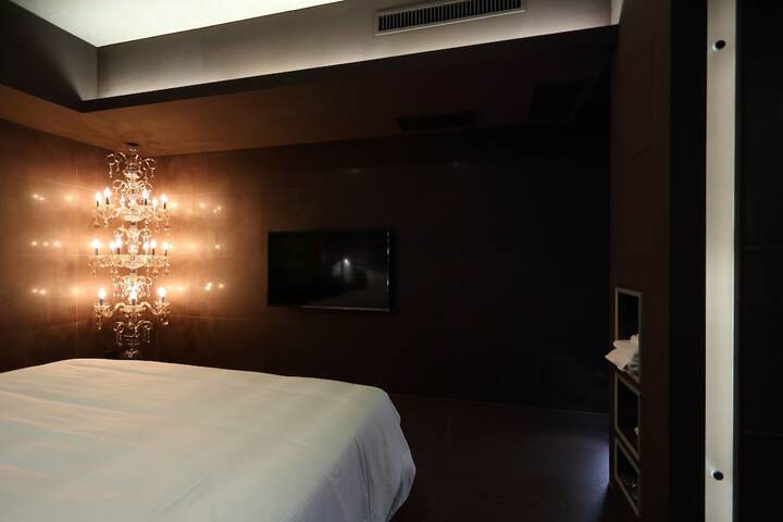 Room 40 of 74
