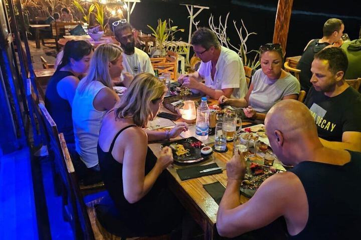 Dining 78 of 99