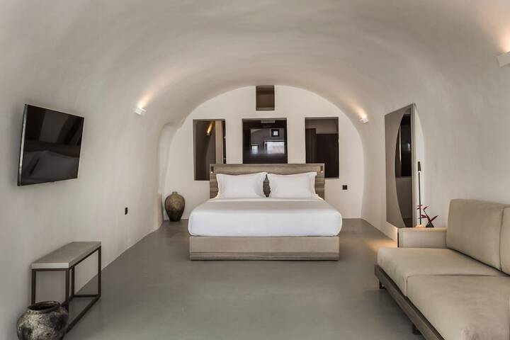 Room 14 of 176