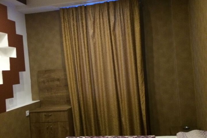 Room 17 of 25