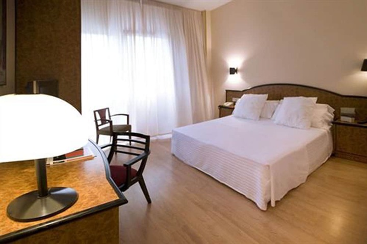 Room 4 of 26