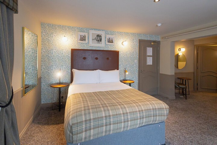 Room 14 of 36