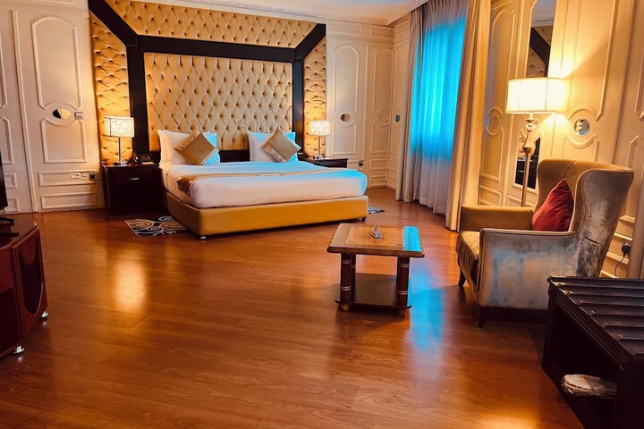 Room 32 of 116
