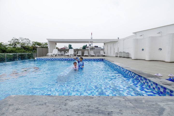Pool 58 of 153