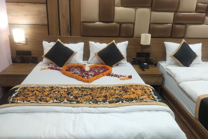 Room 4 of 10