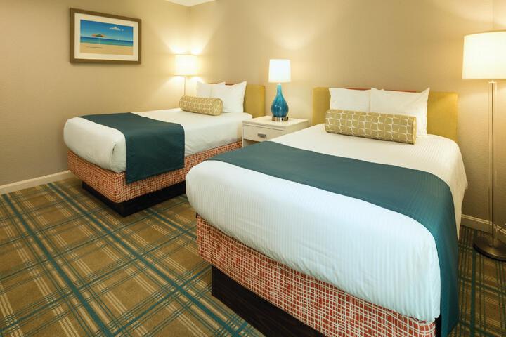 Exterior of Ocean Boulevard Resort by ResortShare