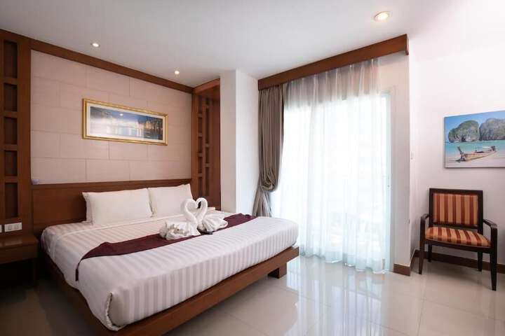 Room 11 of 26