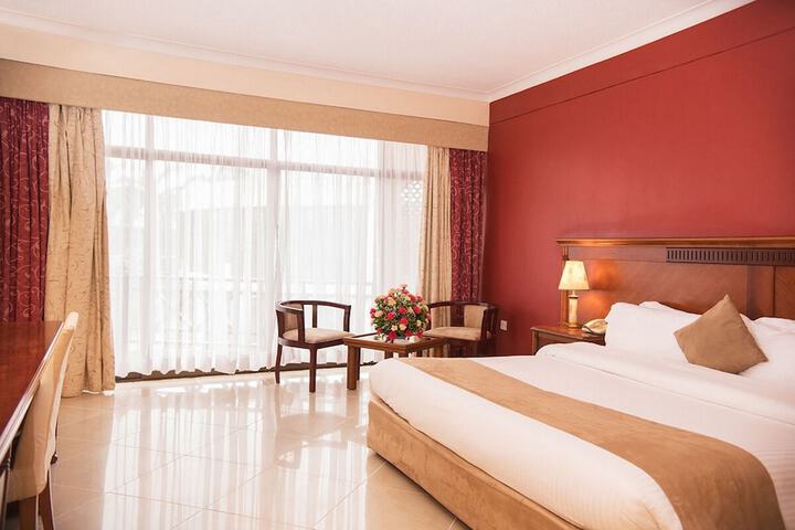 Room 10 of 98