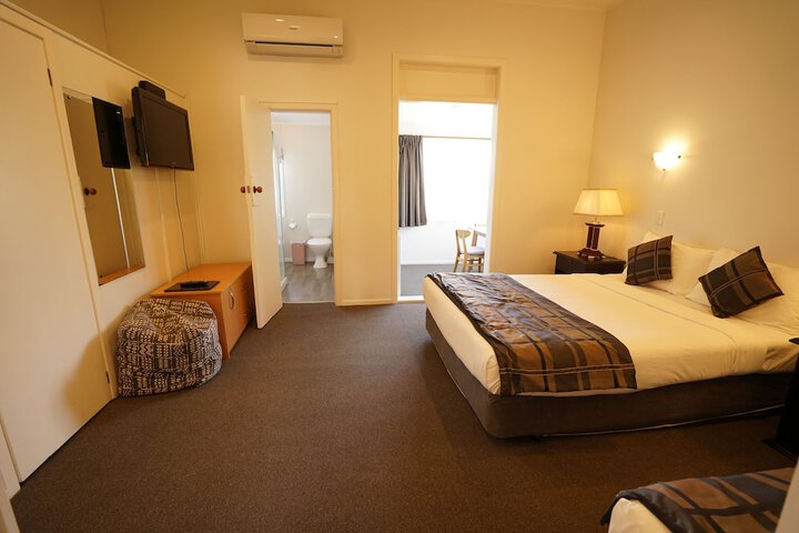Room 17 of 62