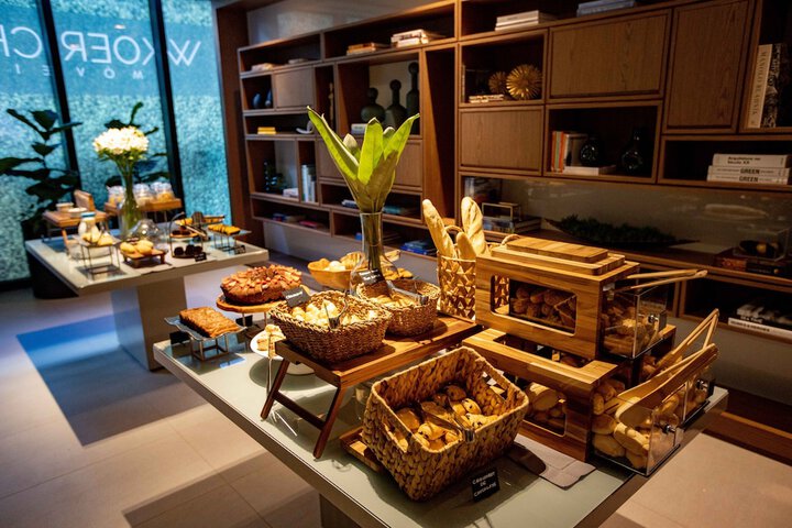 Breakfast/Coffee Service 150 of 159