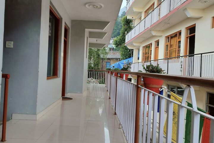Hotel Interior 2 of 33