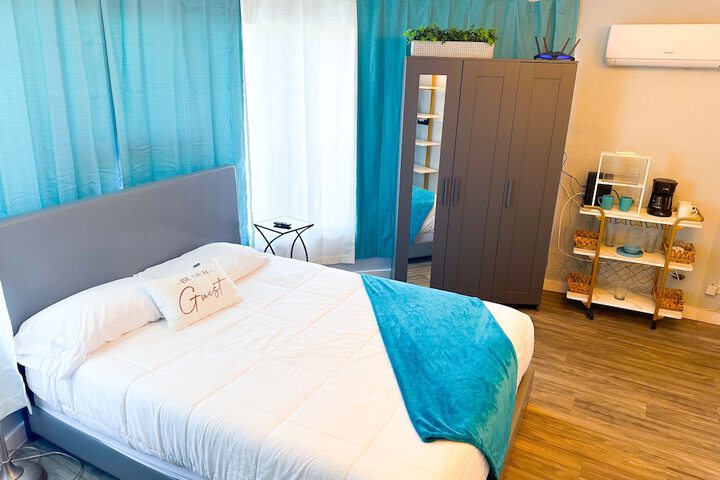 Room 45 of 100