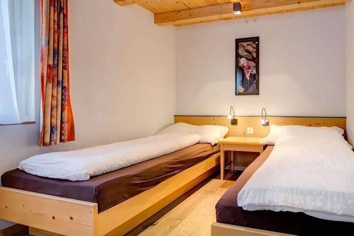 Room 2 of 45