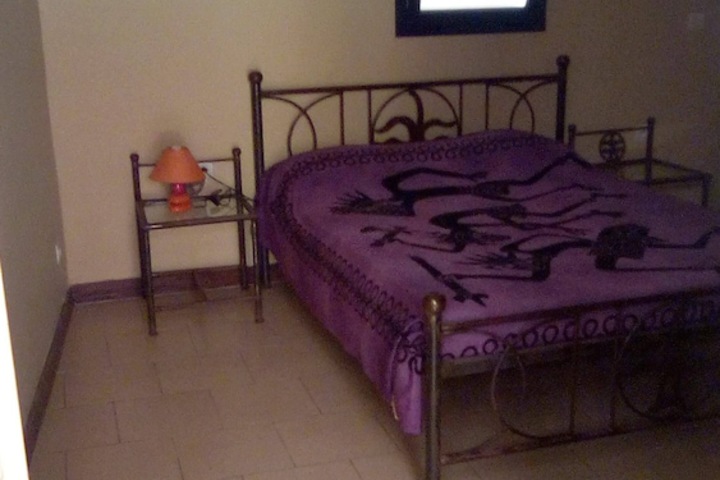 Room 5 of 9