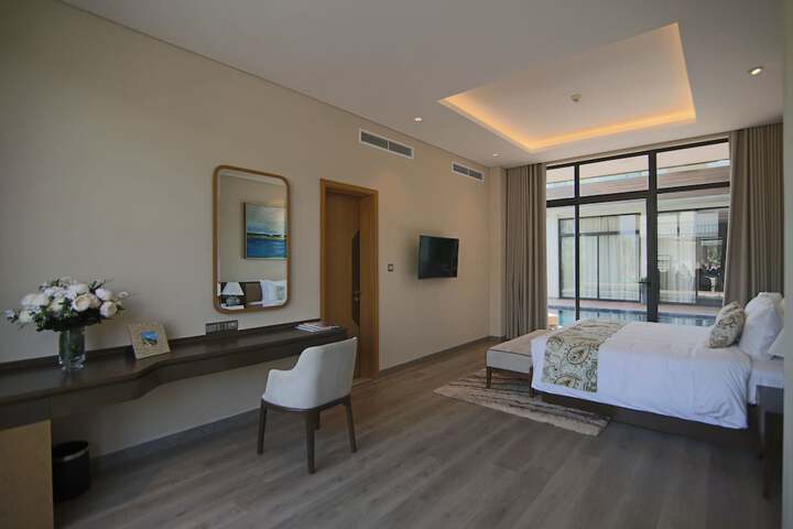 Room 35 of 164
