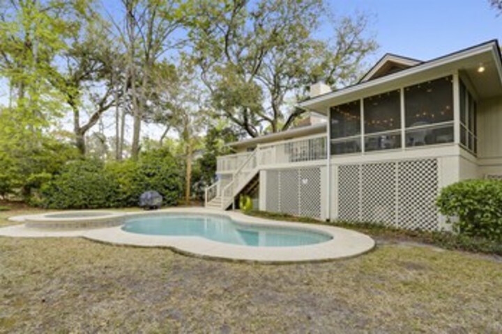 Pool 24 of 42
