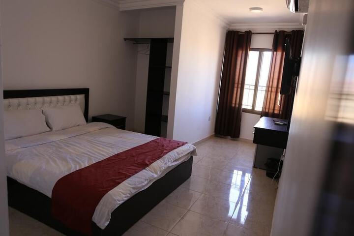 Room 6 of 44