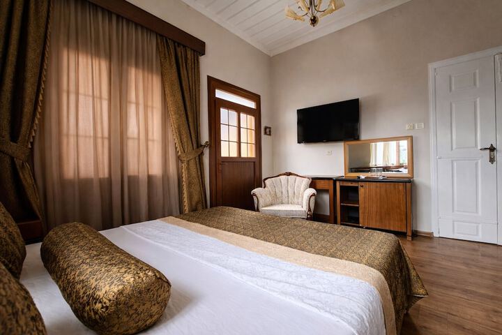 Room 14 of 45