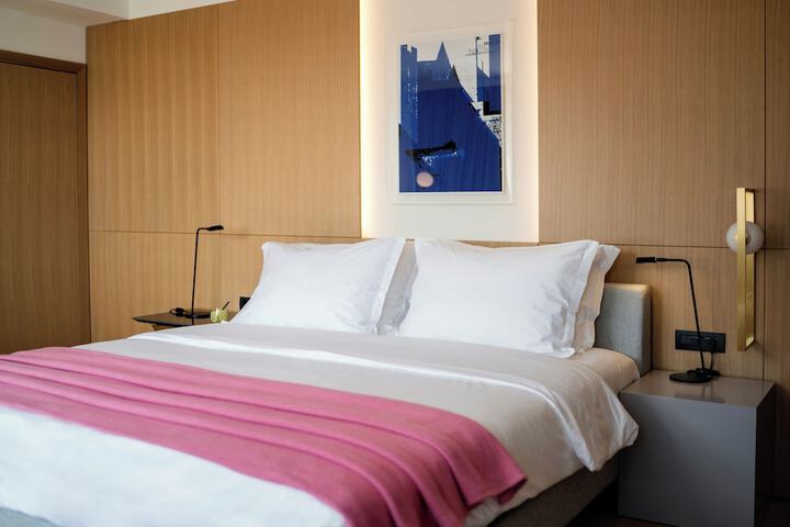 Room 40 of 98