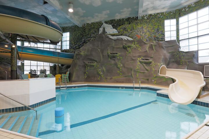 Pools & Facilities