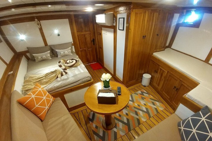 Room 2 of 15