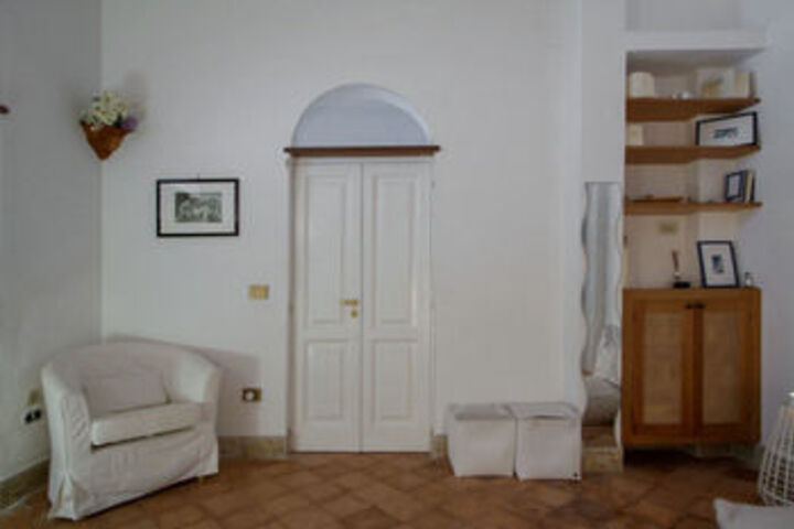 Room 15 of 26