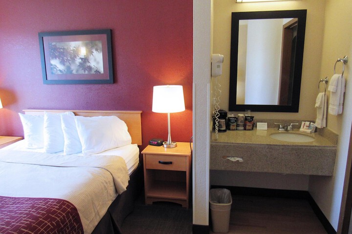 Deluxe Queen Bed (4 of 14)
