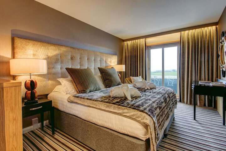 Room 10 of 67