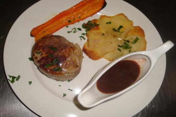 Dining 3 of 5