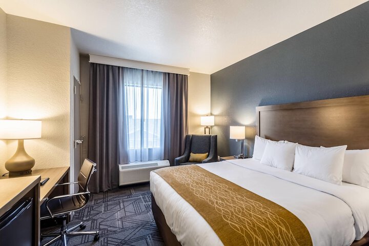 Room 15 of 100