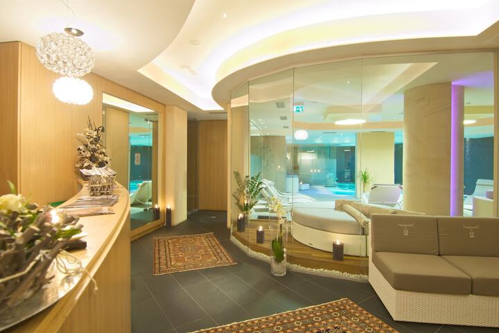 Hotel Interior 69 of 178
