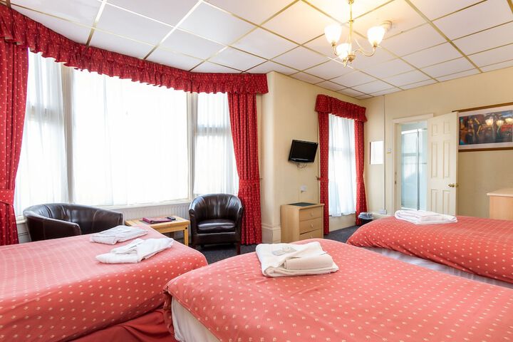 Room 6 of 61