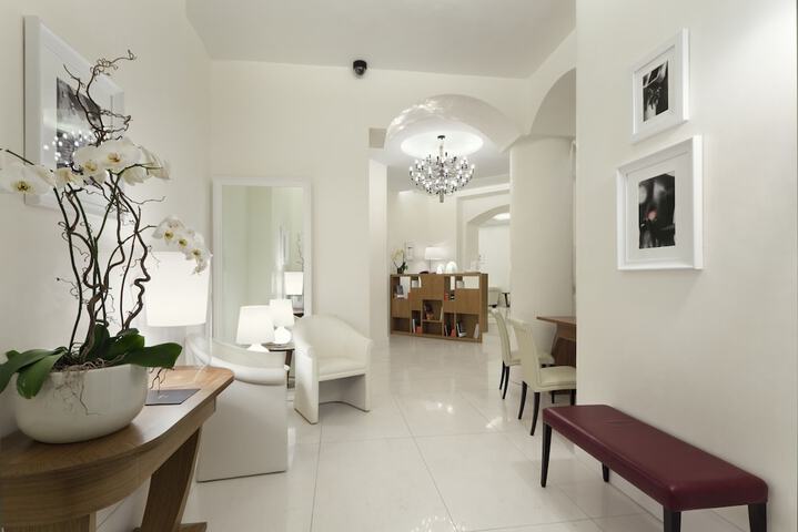 Guest Lobby