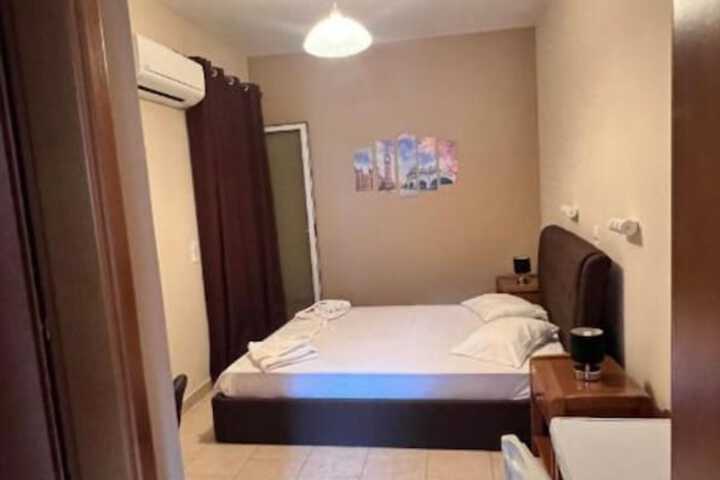 Room 17 of 46