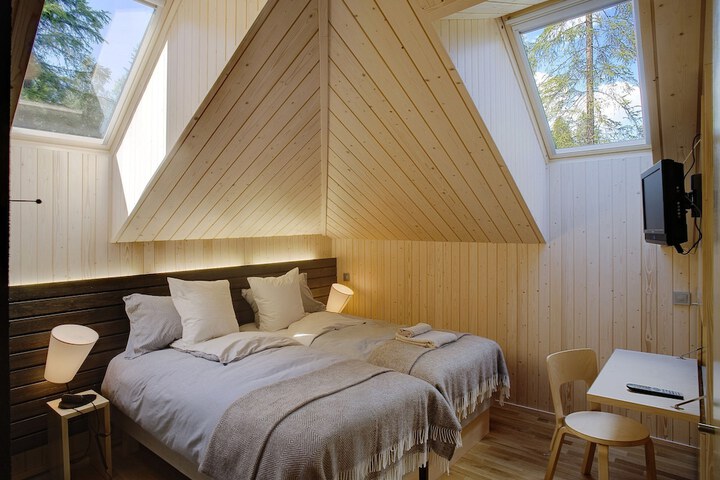 Room 13 of 60