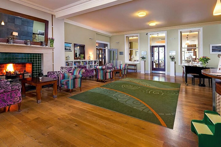 Hotel Lobby