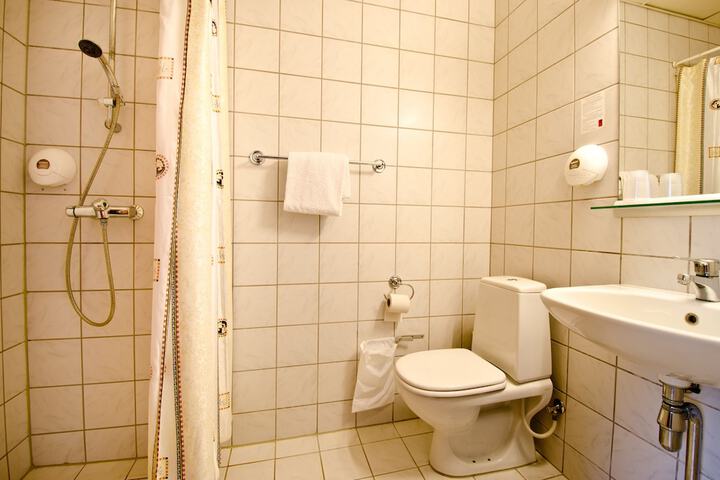Clean Restrooms