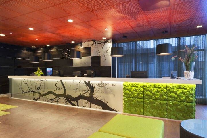 Guest Lobby