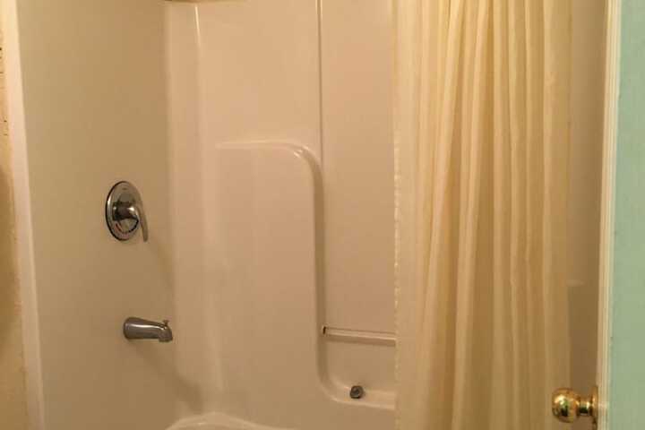 Room 6 of 20