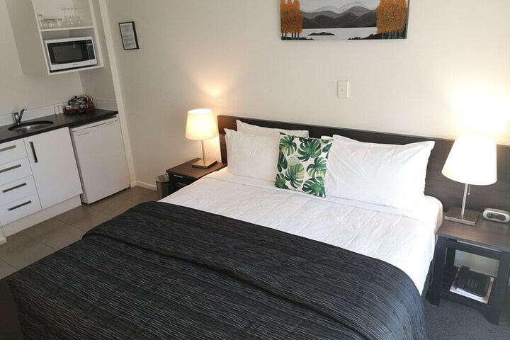 Room 21 of 76