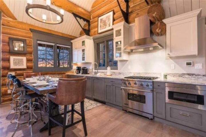 See Forever Mt. Wilson 130: 2 BR 2.5 BA Condo in Mountain Village in Mountain Village, CO