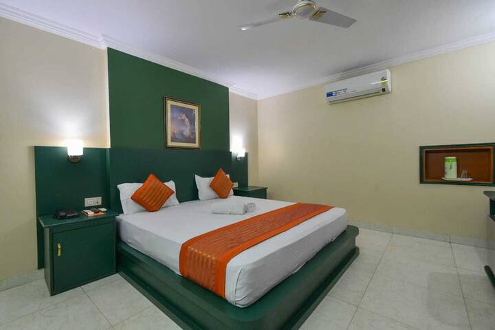 Room 20 of 37