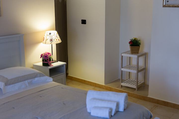 Room 11 of 29