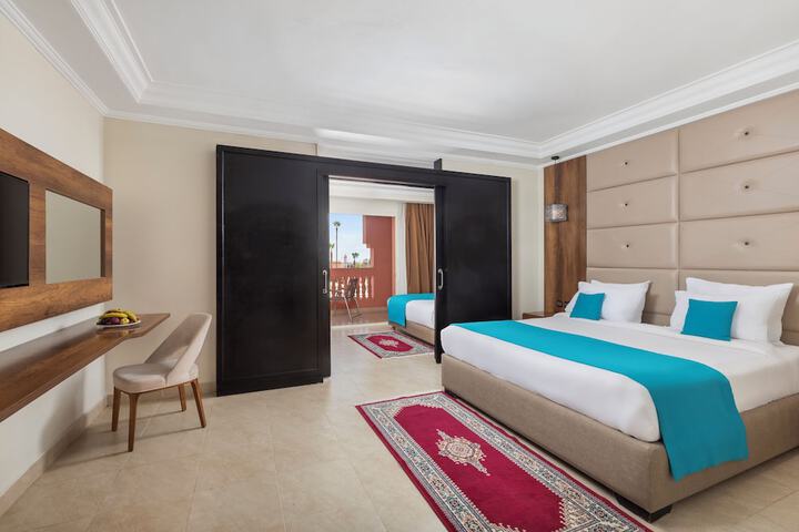 Room 28 of 106