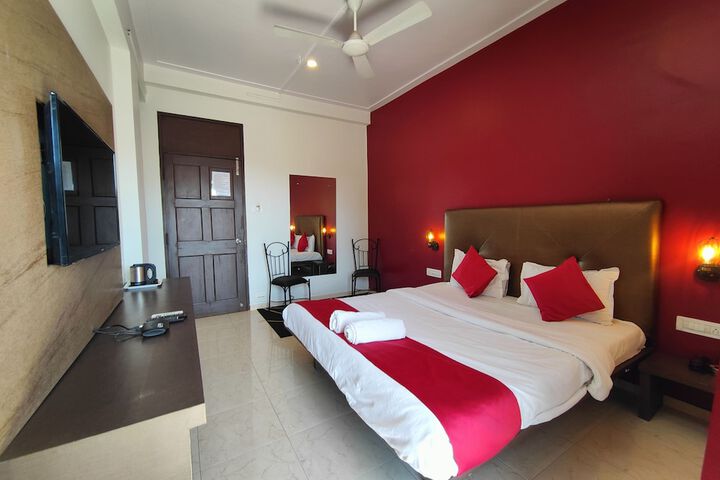 Room 13 of 41